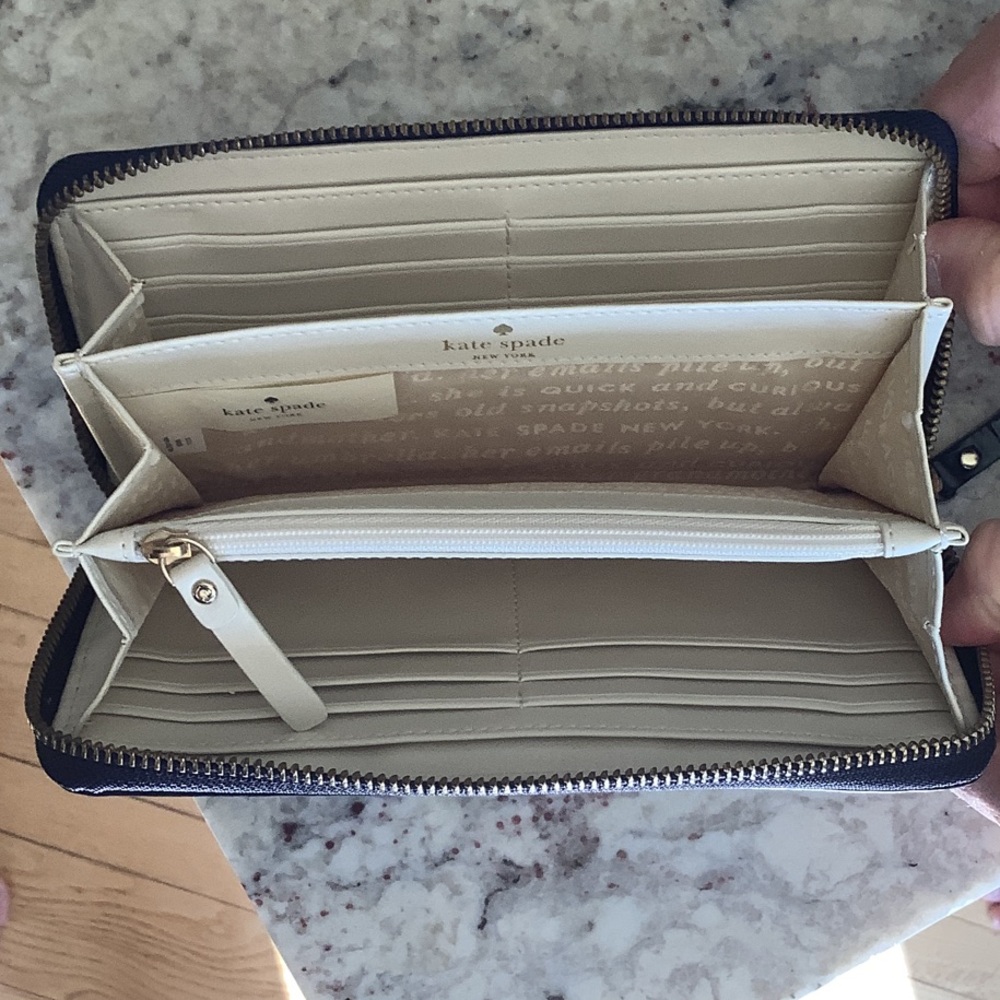 🦔 Kate Spade New York Hedgehog Wallet – Rare & Playful Print! Fantastic Shape! - Picture 6 of 10